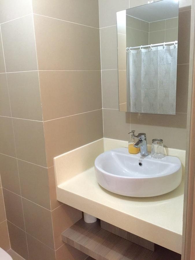 Antel Serenity Suites At Poblacion Makati Makati City Esterno foto