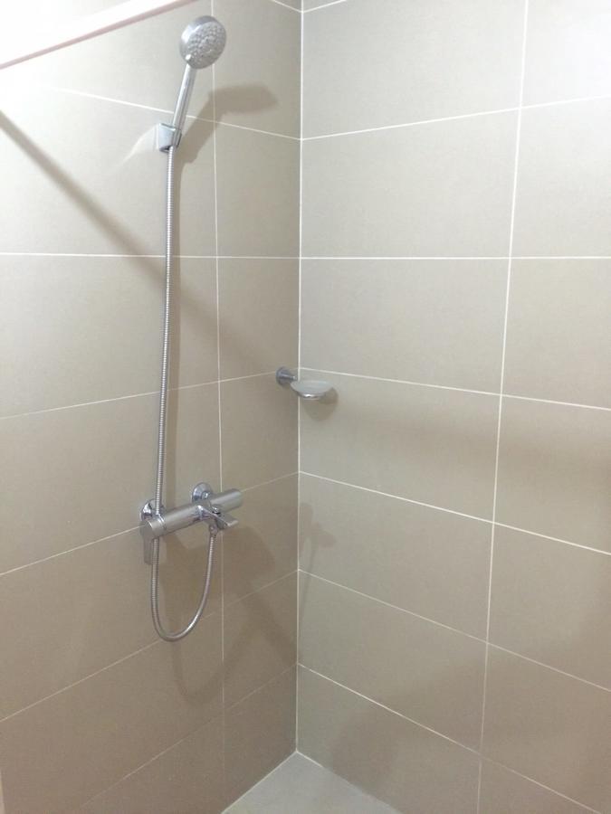 Antel Serenity Suites At Poblacion Makati Makati City Esterno foto