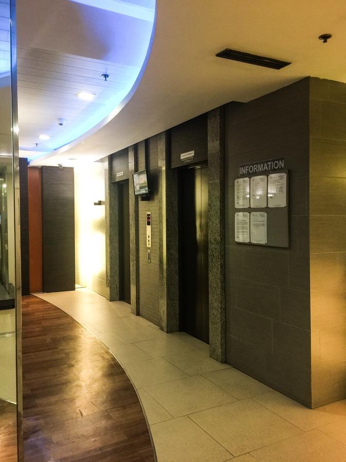 Antel Serenity Suites At Poblacion Makati Makati City Esterno foto