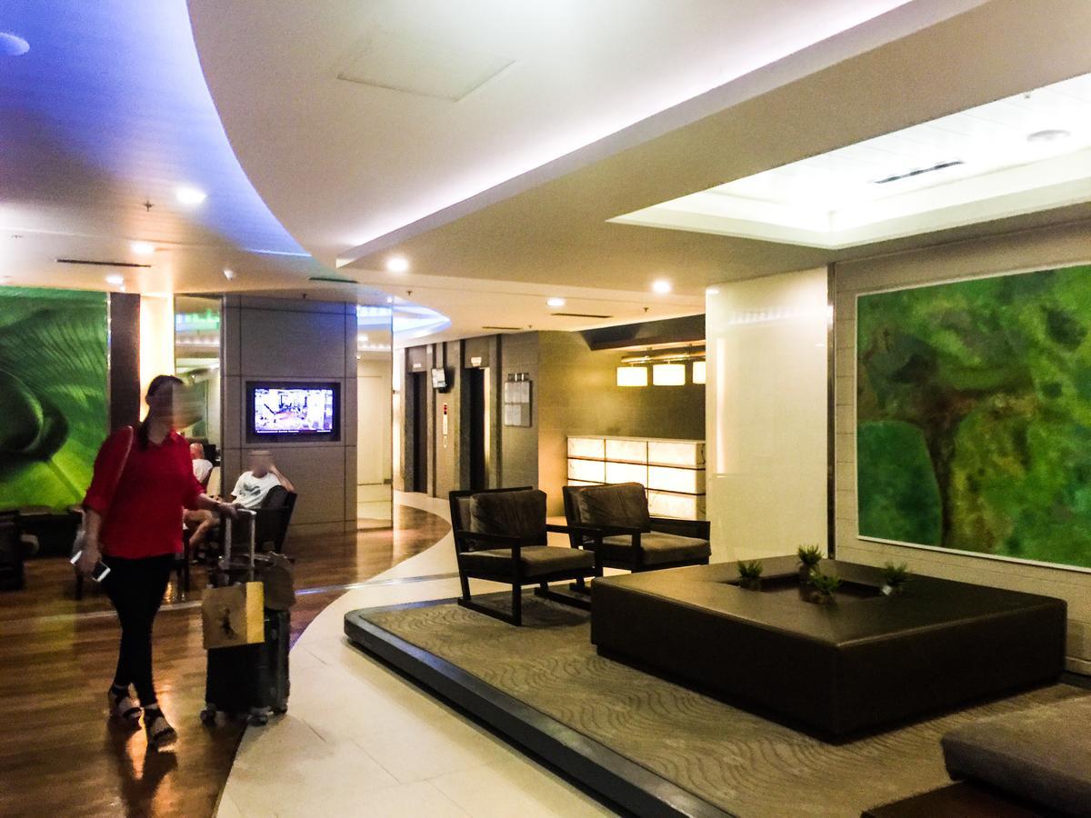 Antel Serenity Suites At Poblacion Makati Makati City Esterno foto